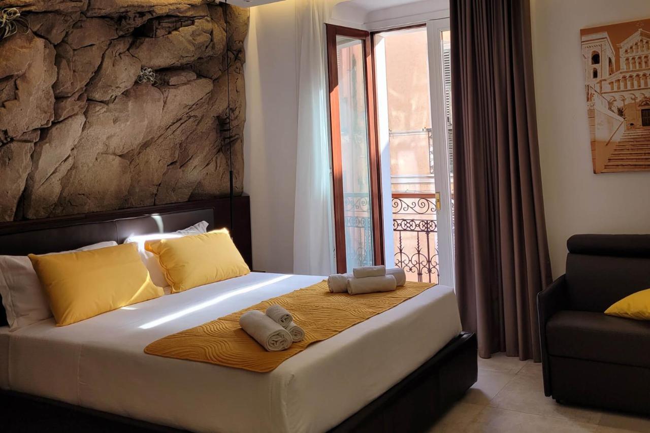 Palazzo Ferrucci Luxury Suites Кальяри Экстерьер фото