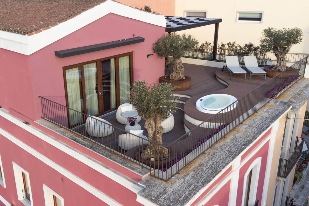 Palazzo Ferrucci Luxury Suites Кальяри Экстерьер фото