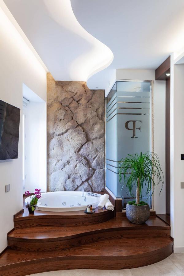 Palazzo Ferrucci Luxury Suites Кальяри Экстерьер фото